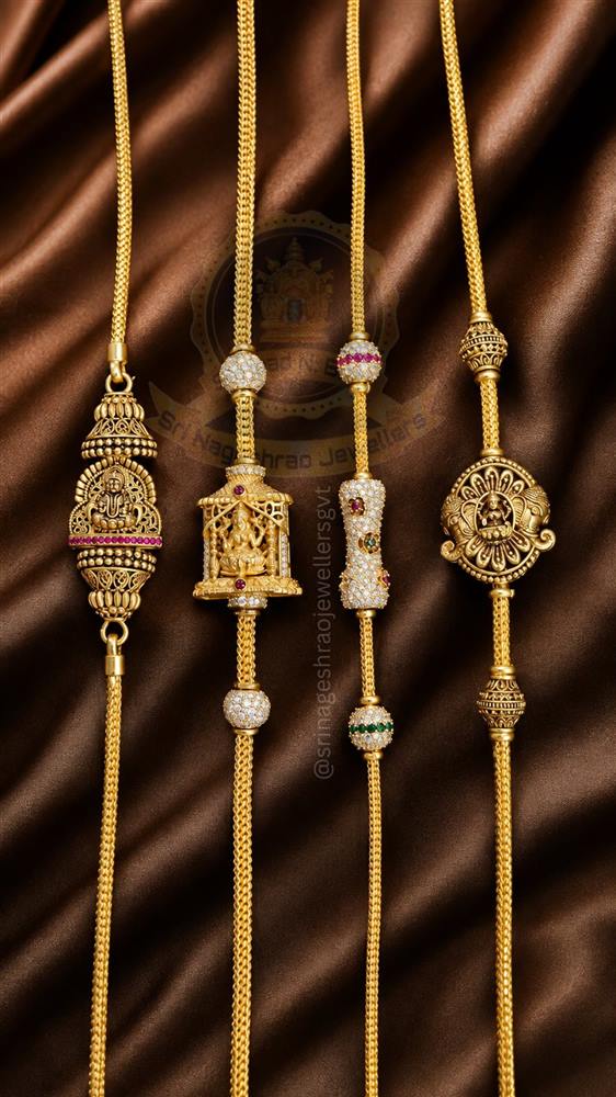 Gold jewellery collection