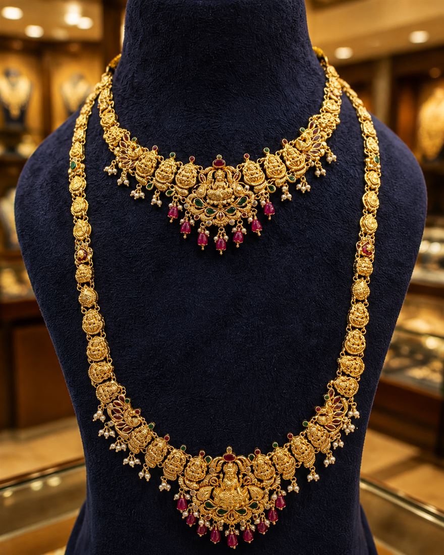 Gold jewellery collection